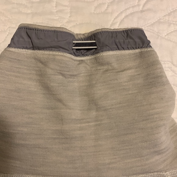 Lululemon Women’s Run Pitter Patter Heather Grey-White Long Sleeve Size 2 - Picture 8 of 14